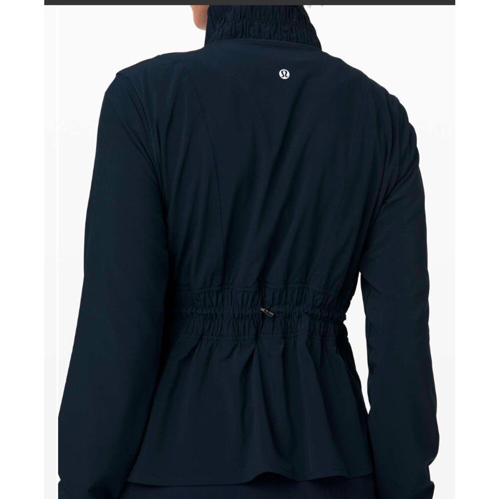 Lululemon Sights Seen Jacket Size 2 - Picture 5 of 11
